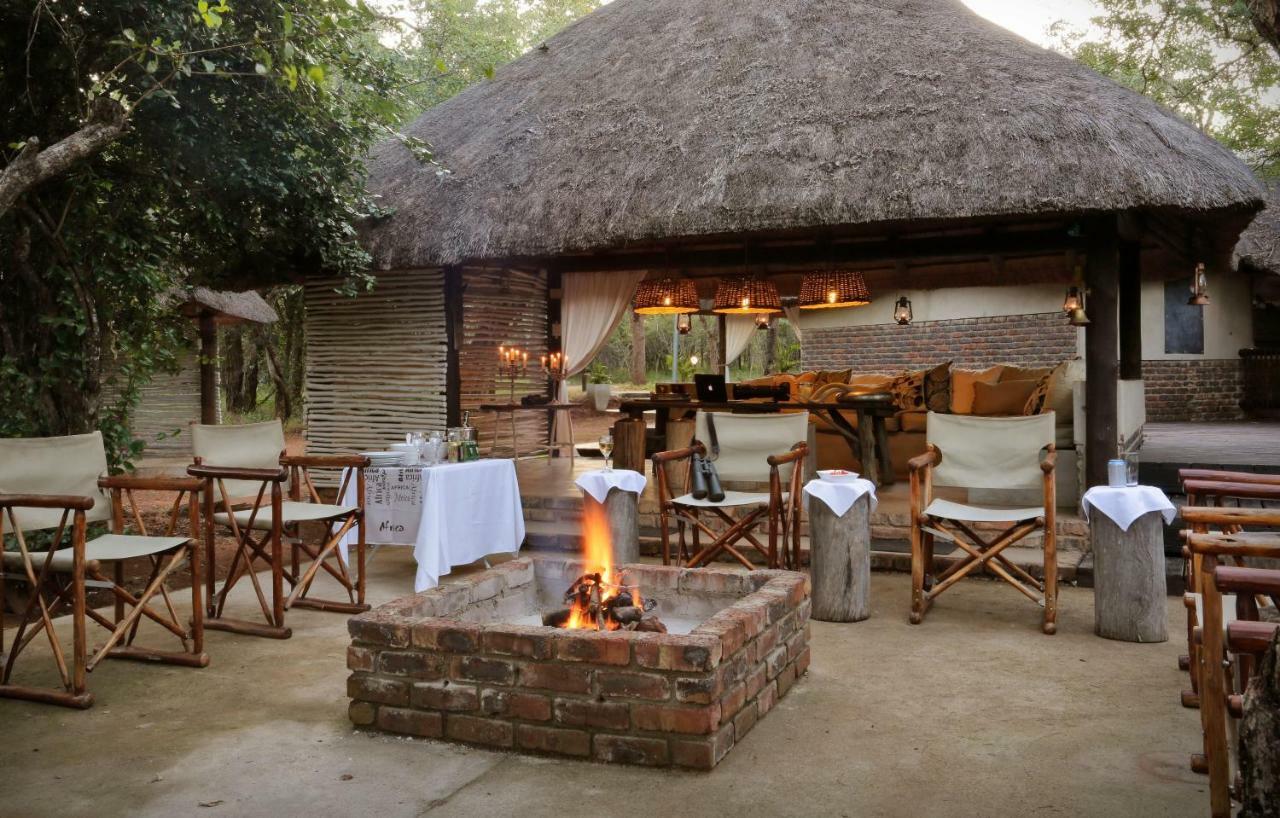 Tusk Bush Lodge Marloth Park Exterior photo